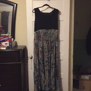 Karen Kane 2X Maxi dress paisley print
